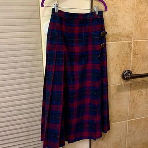 Pendleton Wool kilt. Size 10. Long length. Perfect for winter with boots.